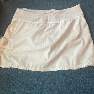 Ivivva girls tennis skirt in white